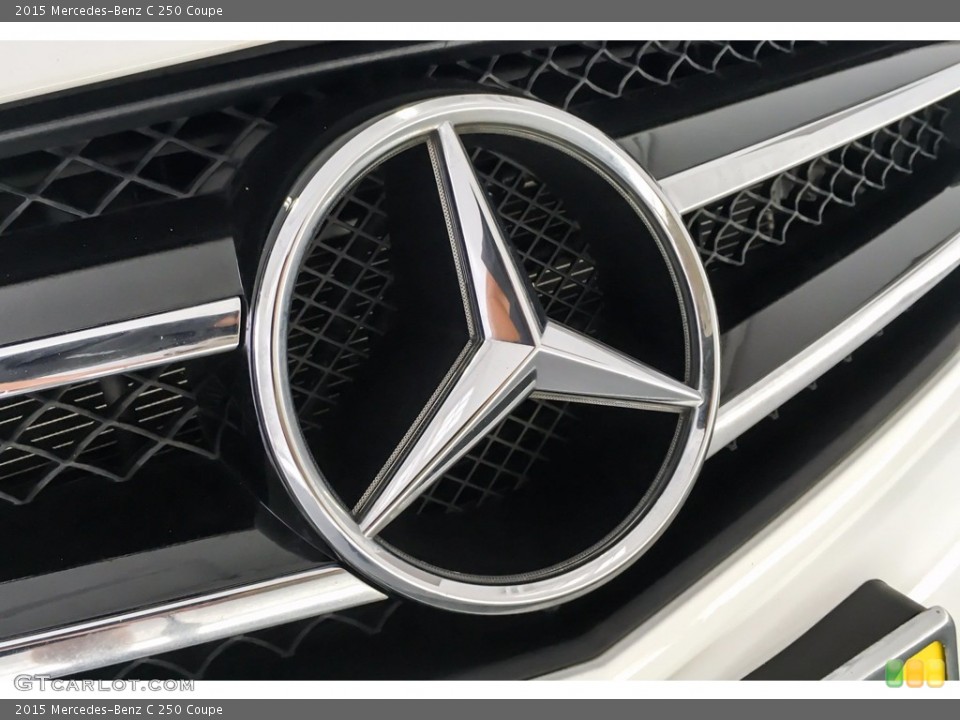 2015 Mercedes-Benz C Badges and Logos