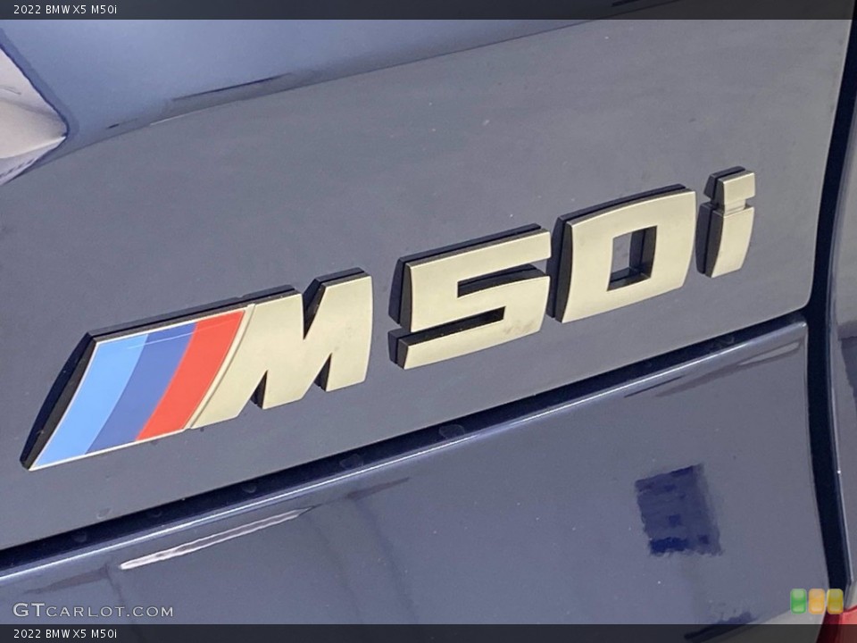 2022 BMW X5 Badges and Logos