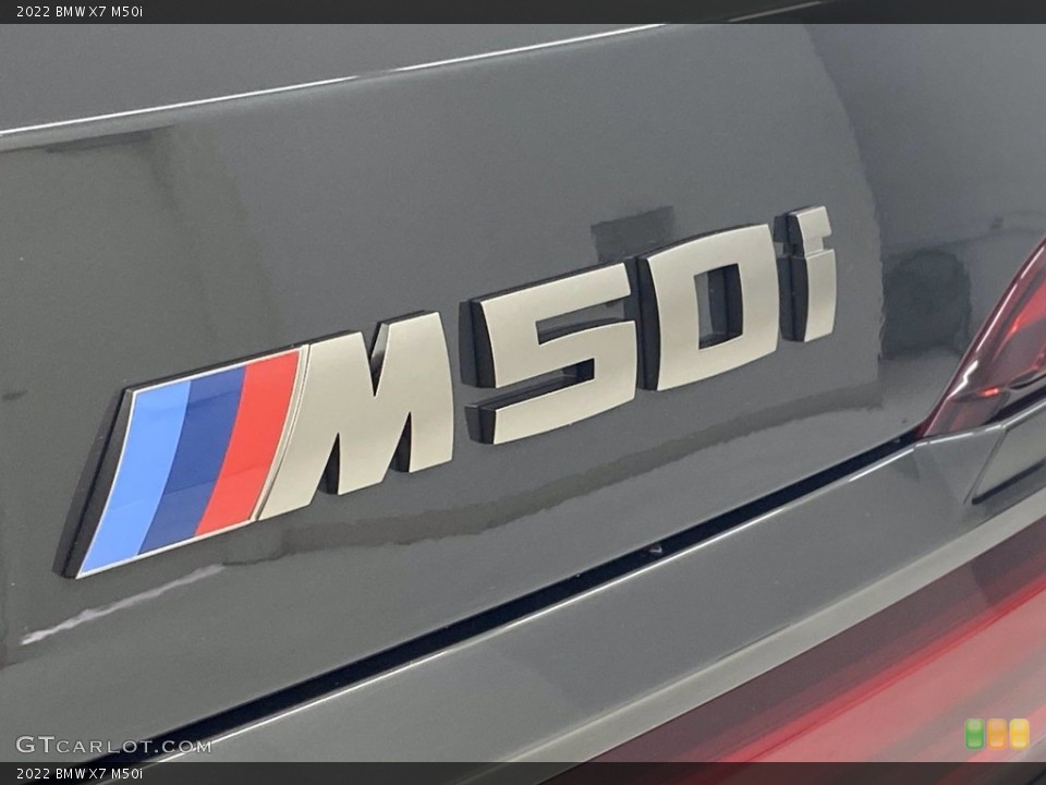 2022 BMW X7 Badges and Logos