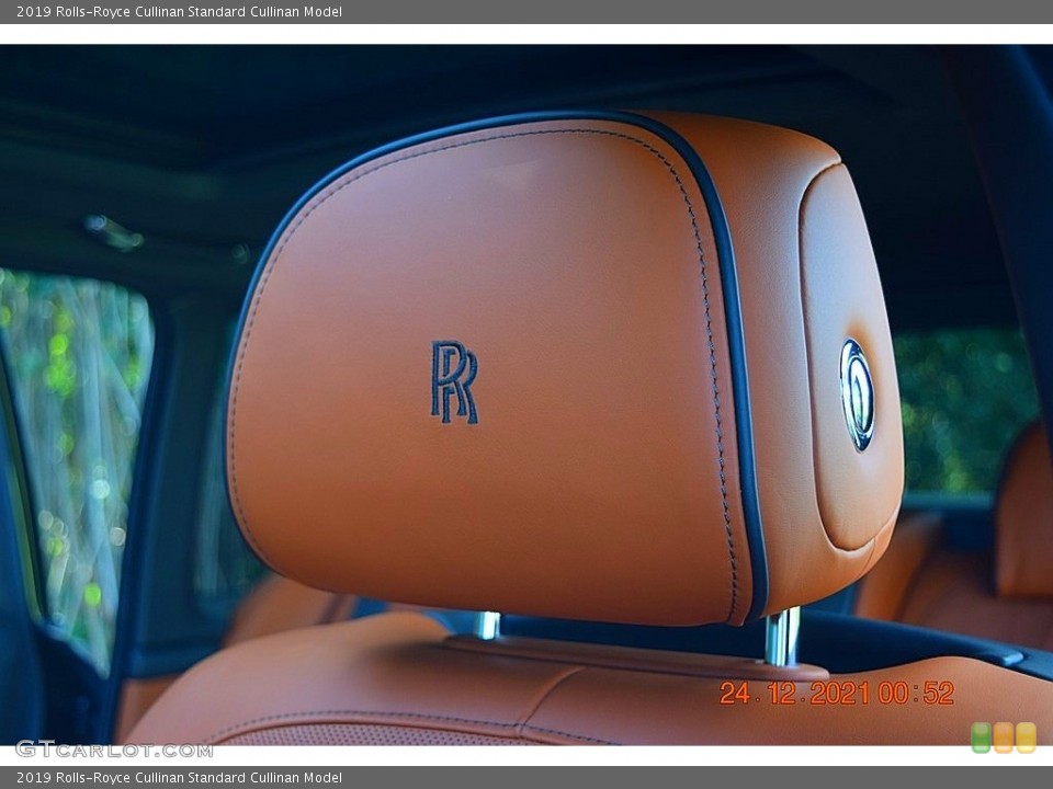 2019 Rolls-Royce Cullinan Badges and Logos