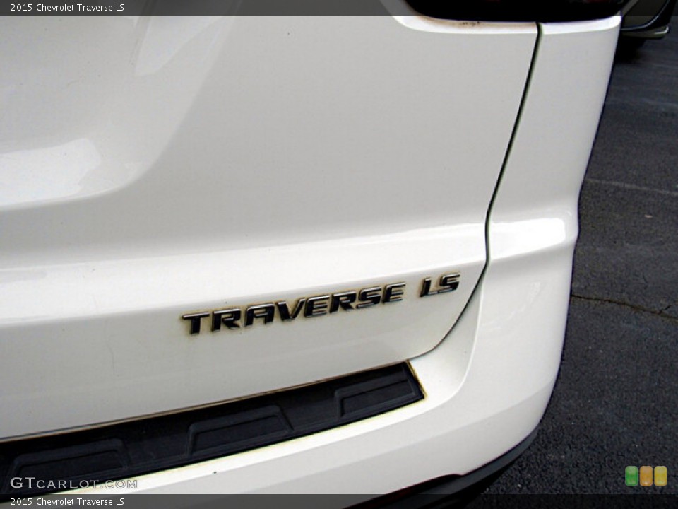 2015 Chevrolet Traverse Badges and Logos