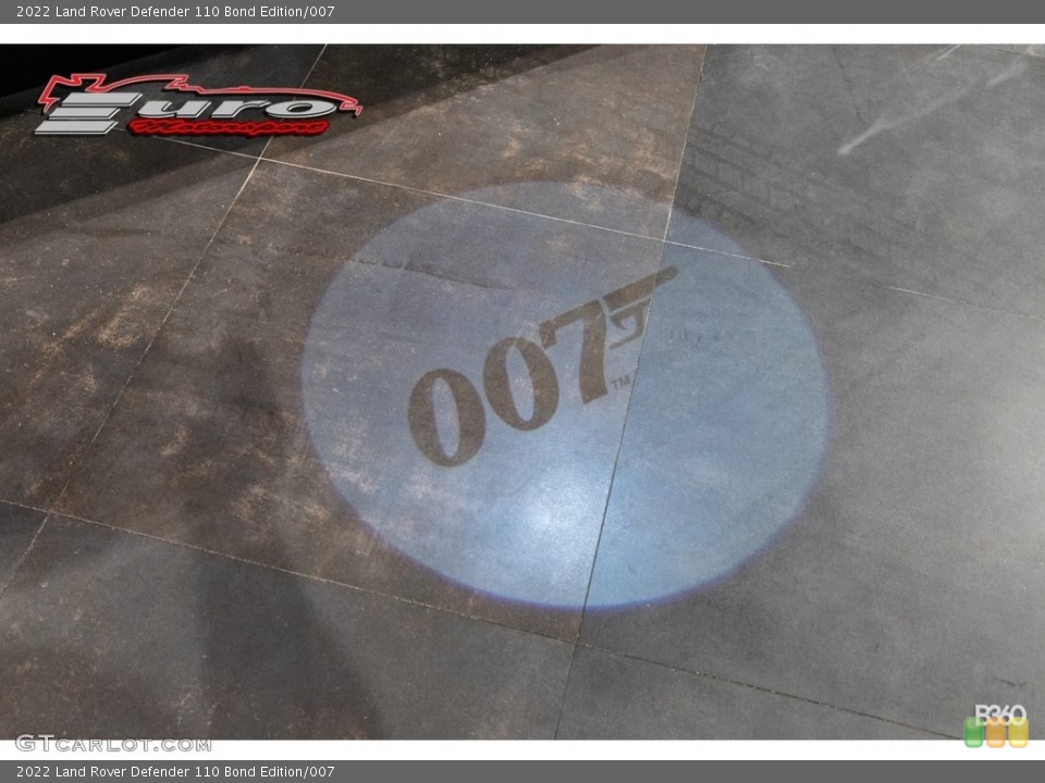 2022 Land Rover Defender Custom Badge and Logo Photo #143708863