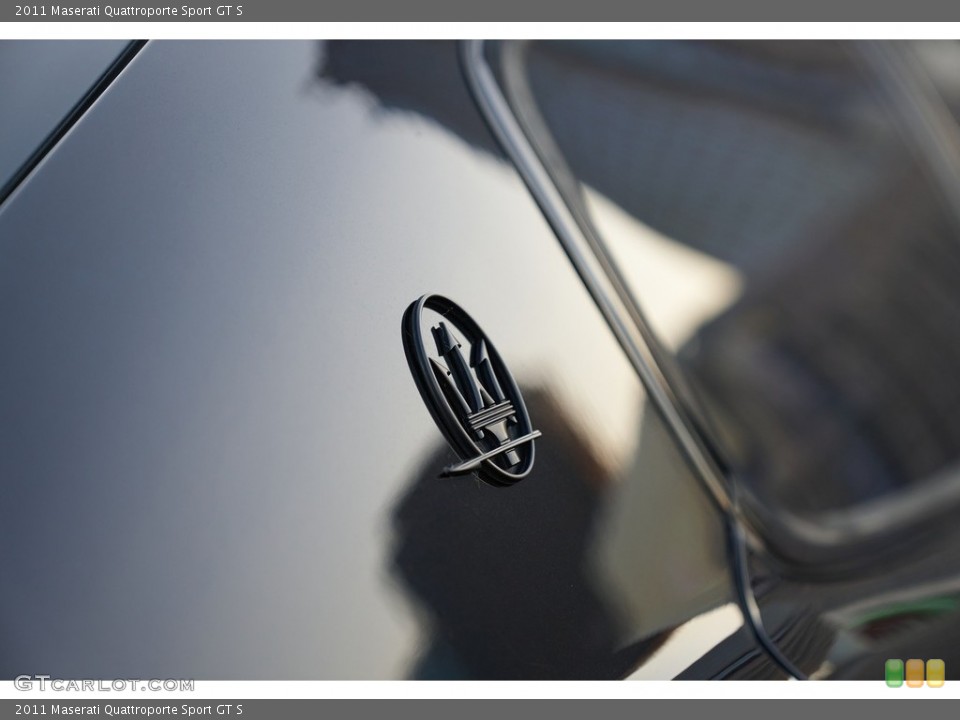 2011 Maserati Quattroporte Custom Badge and Logo Photo #143914503
