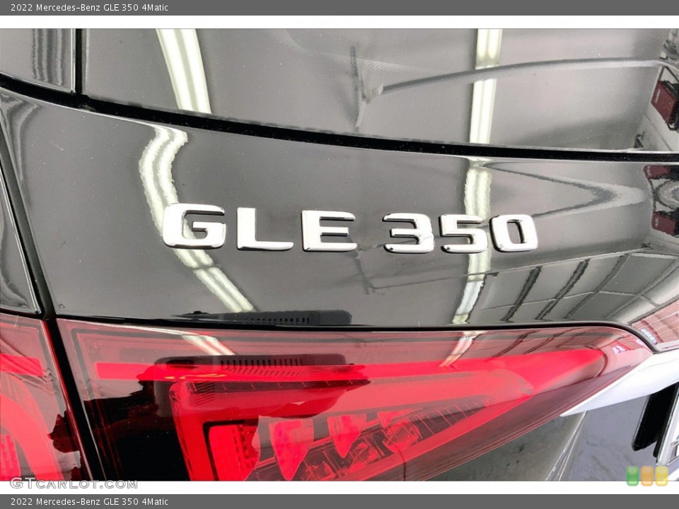 2022 Mercedes-Benz GLE Badges and Logos