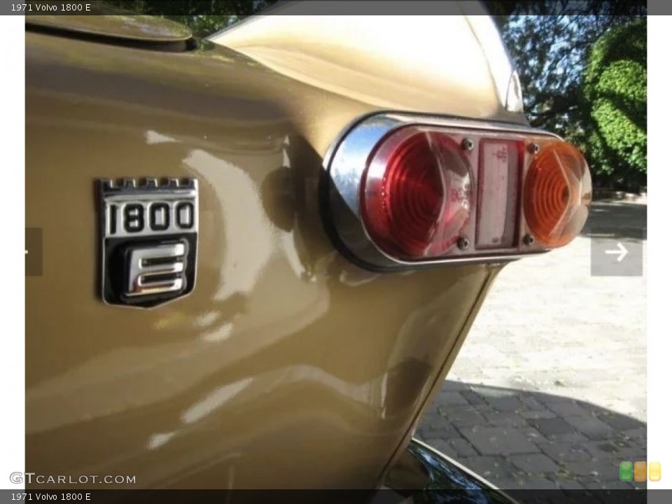 1971 Volvo 1800 Badges and Logos