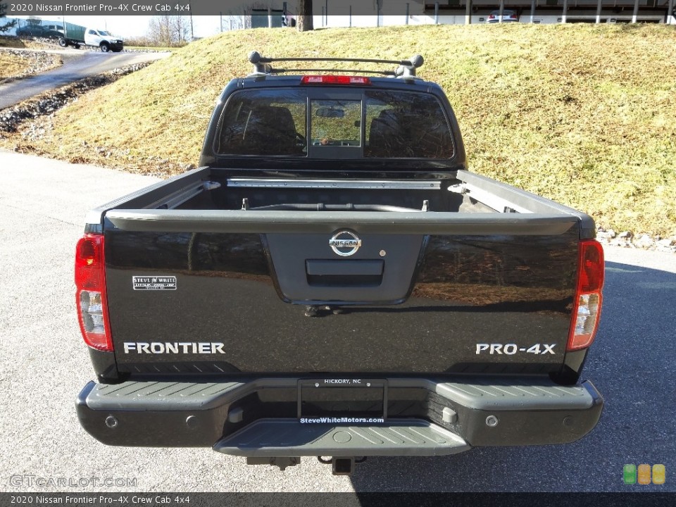 2020 Nissan Frontier Badges and Logos