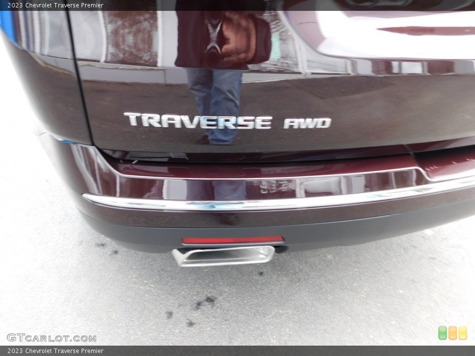 2023 Chevrolet Traverse Custom Badge and Logo Photo #145977017