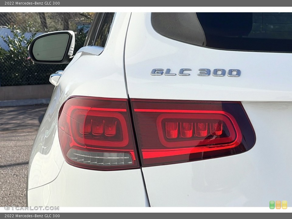 2022 Mercedes-Benz GLC Badges and Logos