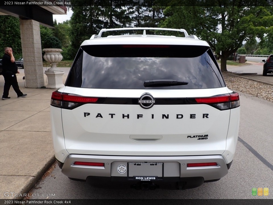 2023 Nissan Pathfinder Badges and Logos