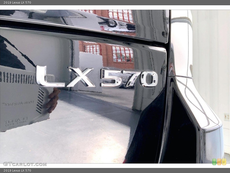 2019 Lexus LX Badges and Logos