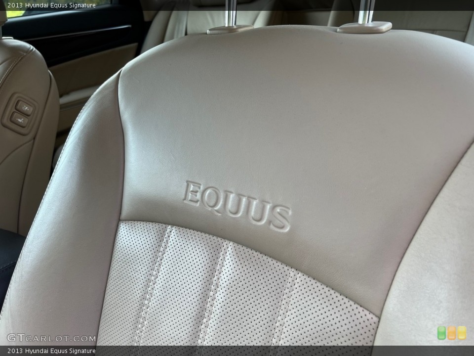 2013 Hyundai Equus Badges and Logos