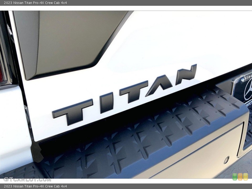 2023 Nissan Titan Badges and Logos