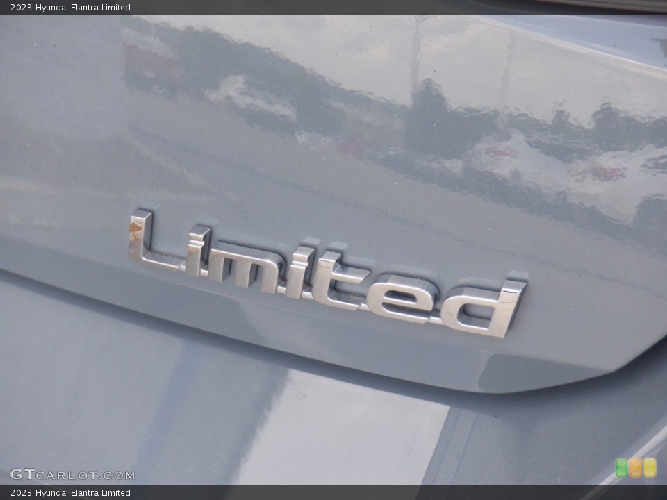 2023 Hyundai Elantra Badges and Logos