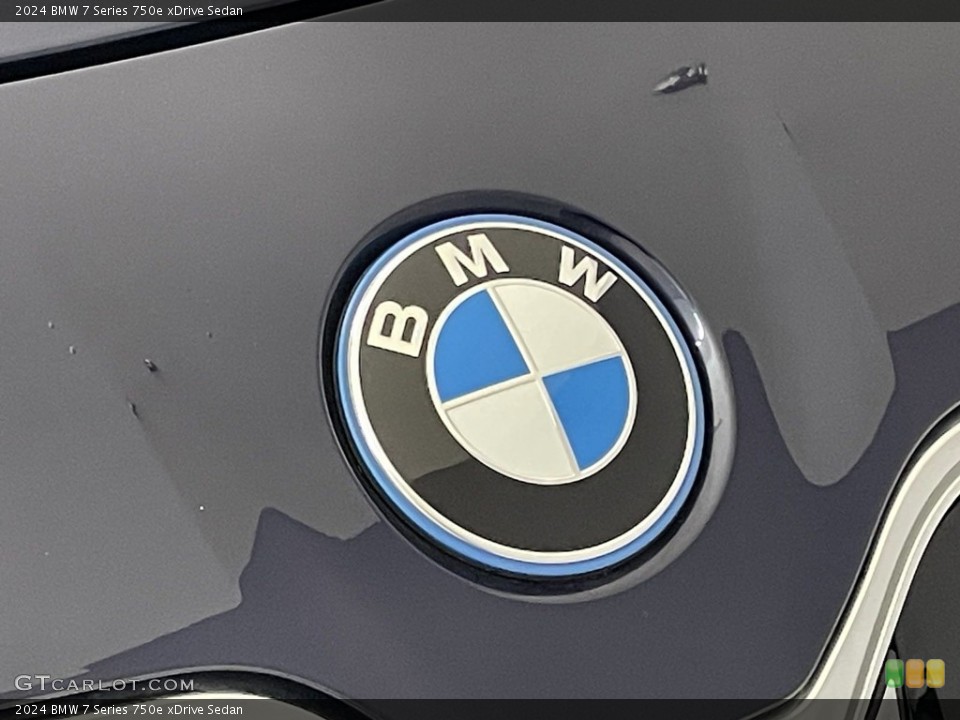 2024 BMW 7 Series Custom Badge and Logo Photo #146697428