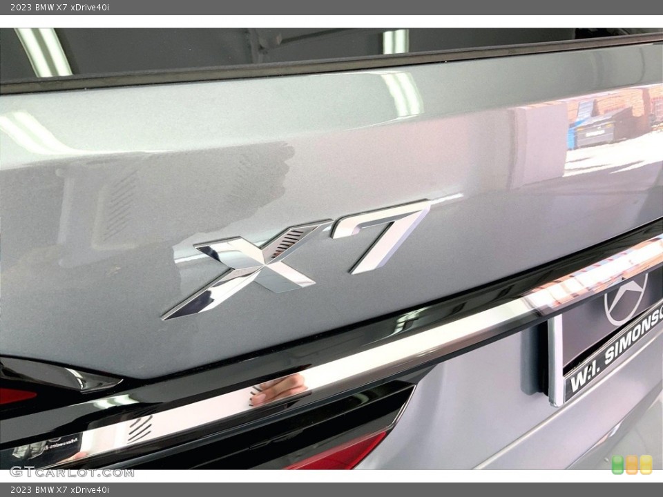 2023 BMW X7 Badges and Logos