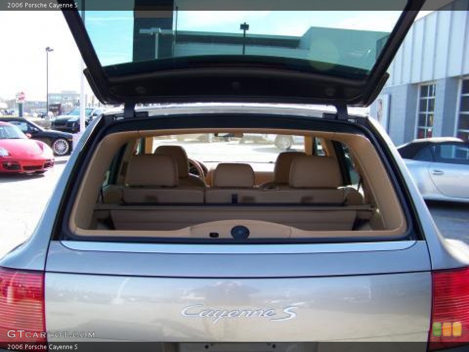 2006 Porsche Cayenne Custom Badge and Logo Photo #255597