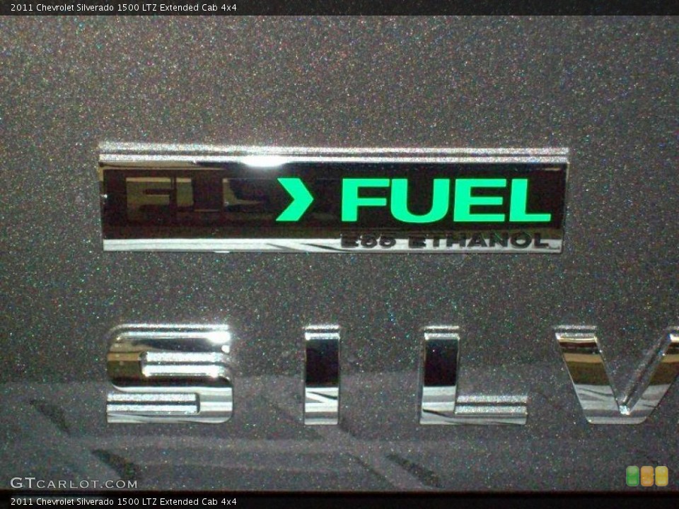 2011 Chevrolet Silverado 1500 Custom Badge and Logo Photo #37552064