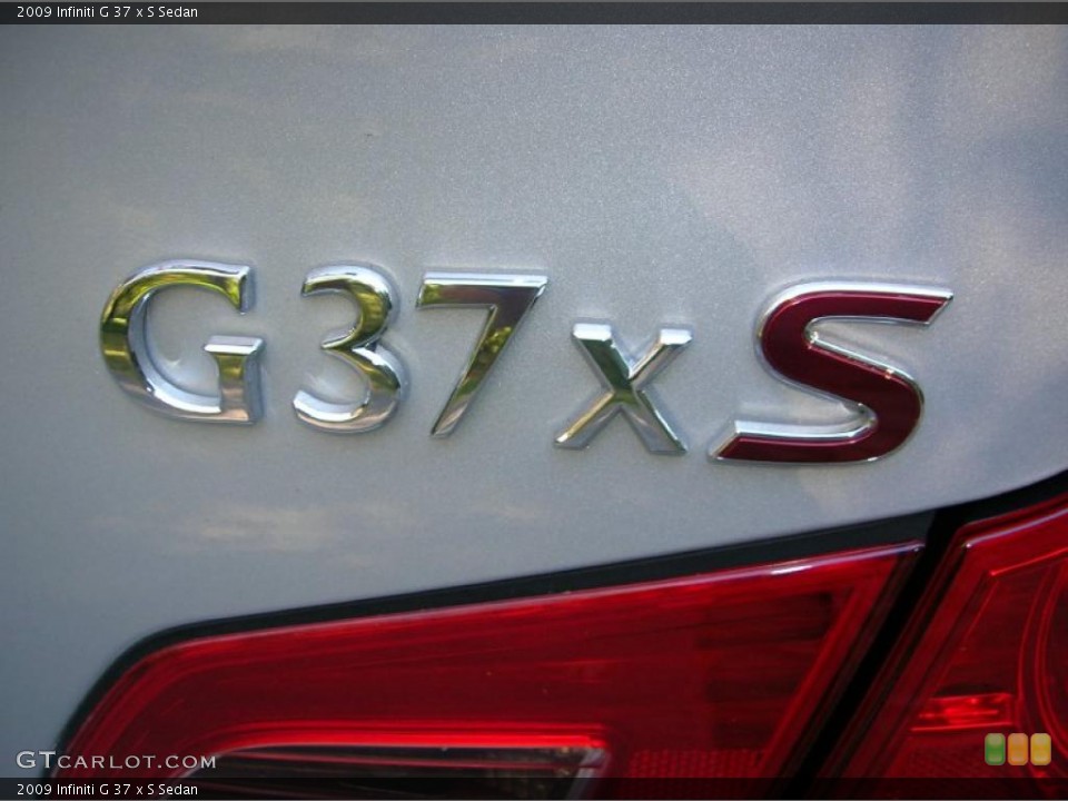 2009 Infiniti G Custom Badge and Logo Photo #37798464