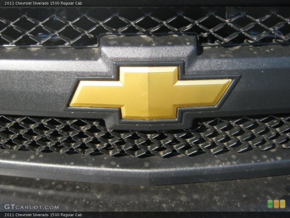 2011 Chevrolet Silverado 1500 Custom Badge and Logo Photo #37820106