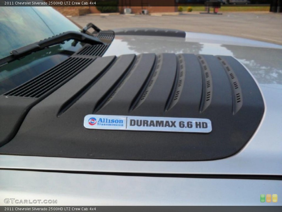 2011 Chevrolet Silverado 2500HD Custom Badge and Logo Photo #38134682