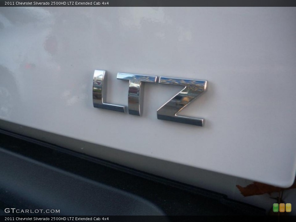 2011 Chevrolet Silverado 2500HD Custom Badge and Logo Photo #38450970