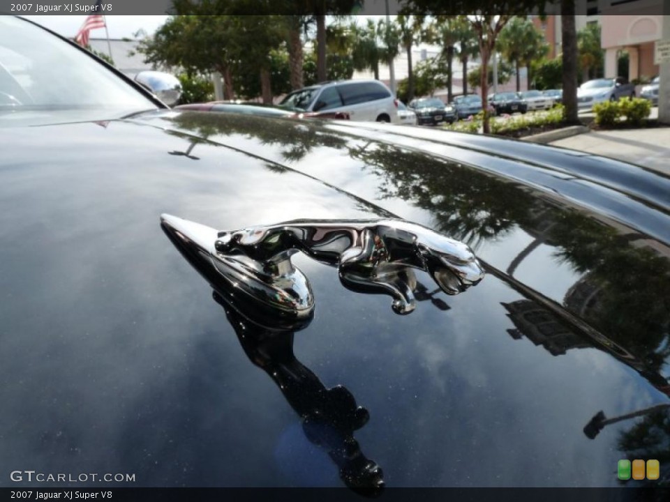 2007 Jaguar XJ Custom Badge and Logo Photo #38470393