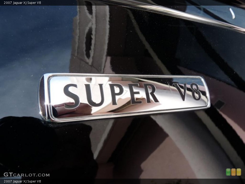 2007 Jaguar XJ Badges and Logos