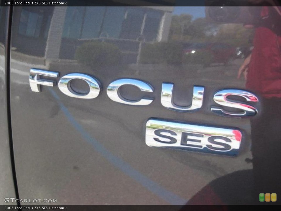 2005 Ford Focus Custom Badge and Logo Photo #38559449