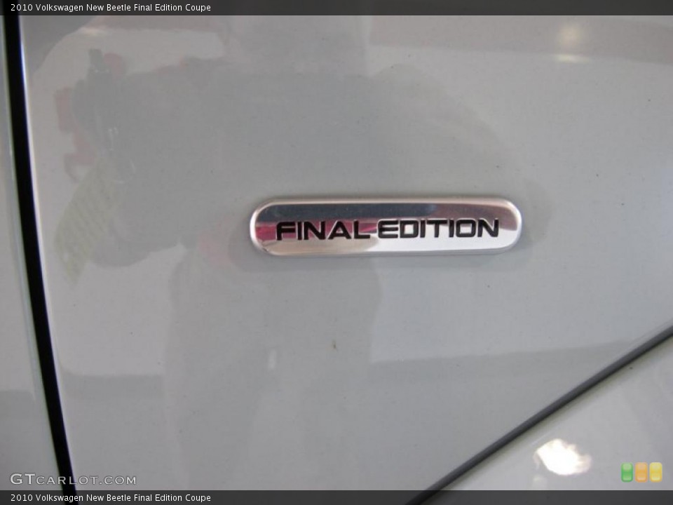 2010 Volkswagen New Beetle Custom Badge and Logo Photo #38571104