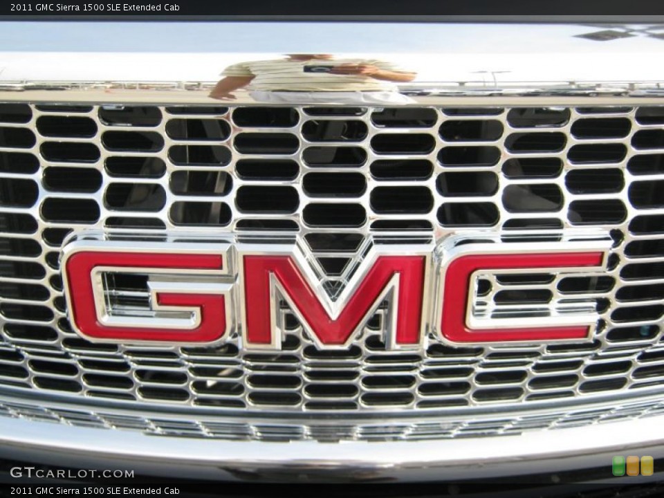 2011 GMC Sierra 1500 Custom Badge and Logo Photo #38726747