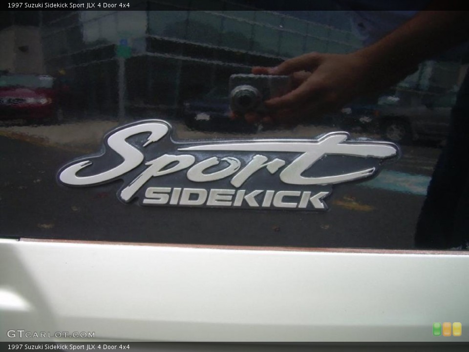 1997 Suzuki Sidekick Badges and Logos