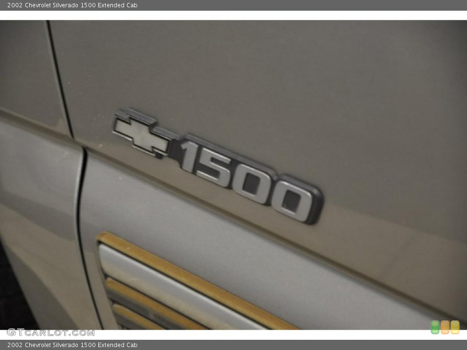 2002 Chevrolet Silverado 1500 Badges and Logos