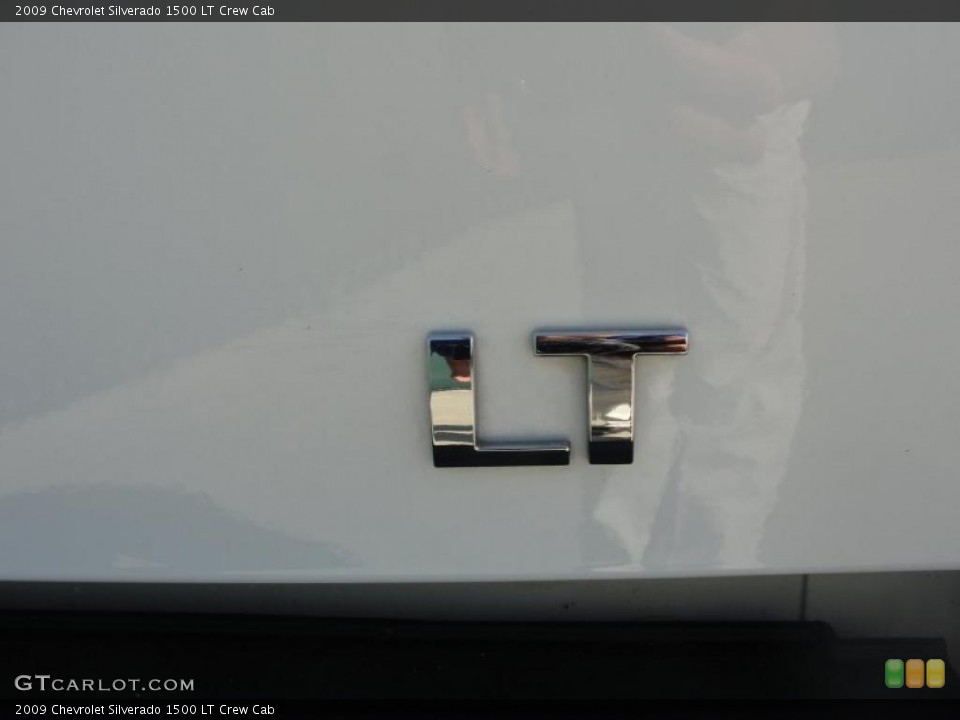 2009 Chevrolet Silverado 1500 Custom Badge and Logo Photo #38877940