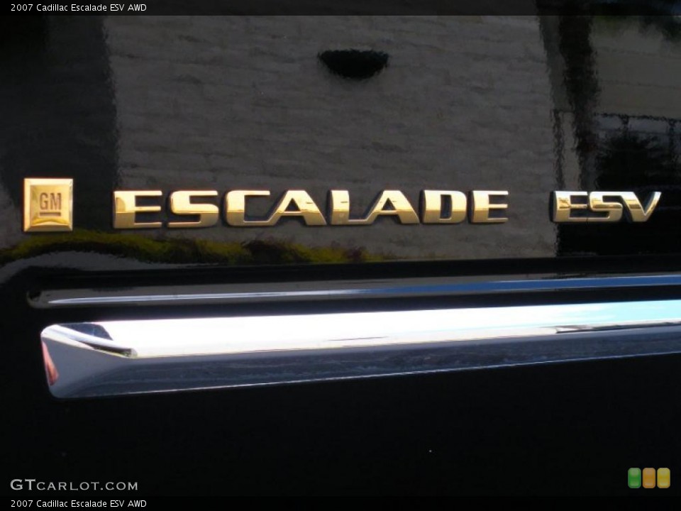 2007 Cadillac Escalade Custom Badge and Logo Photo #39055916