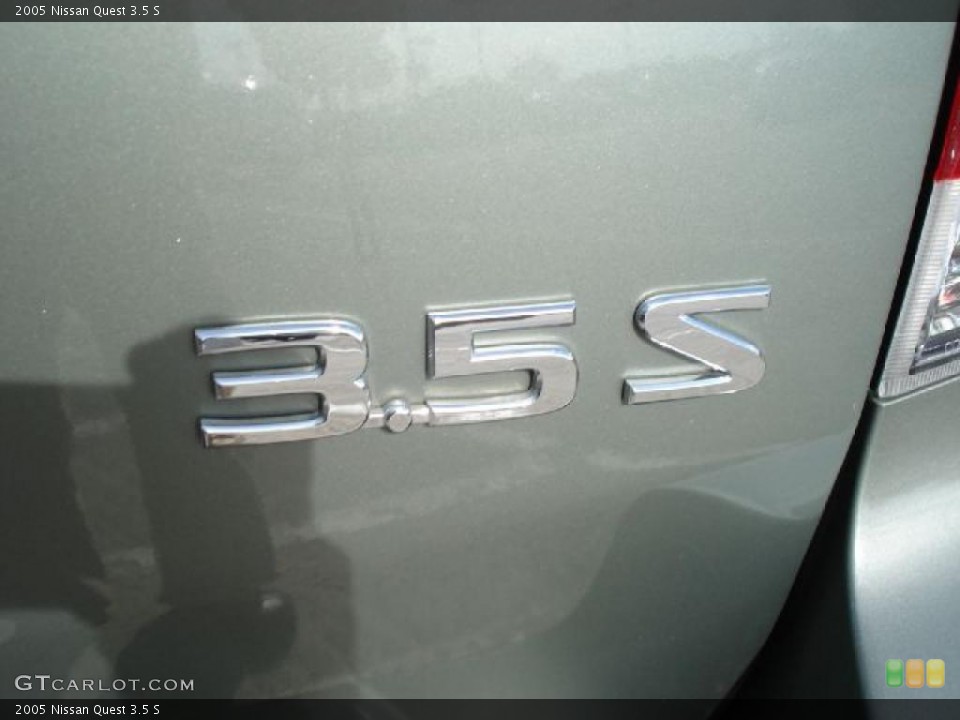 2005 Nissan Quest Badges and Logos