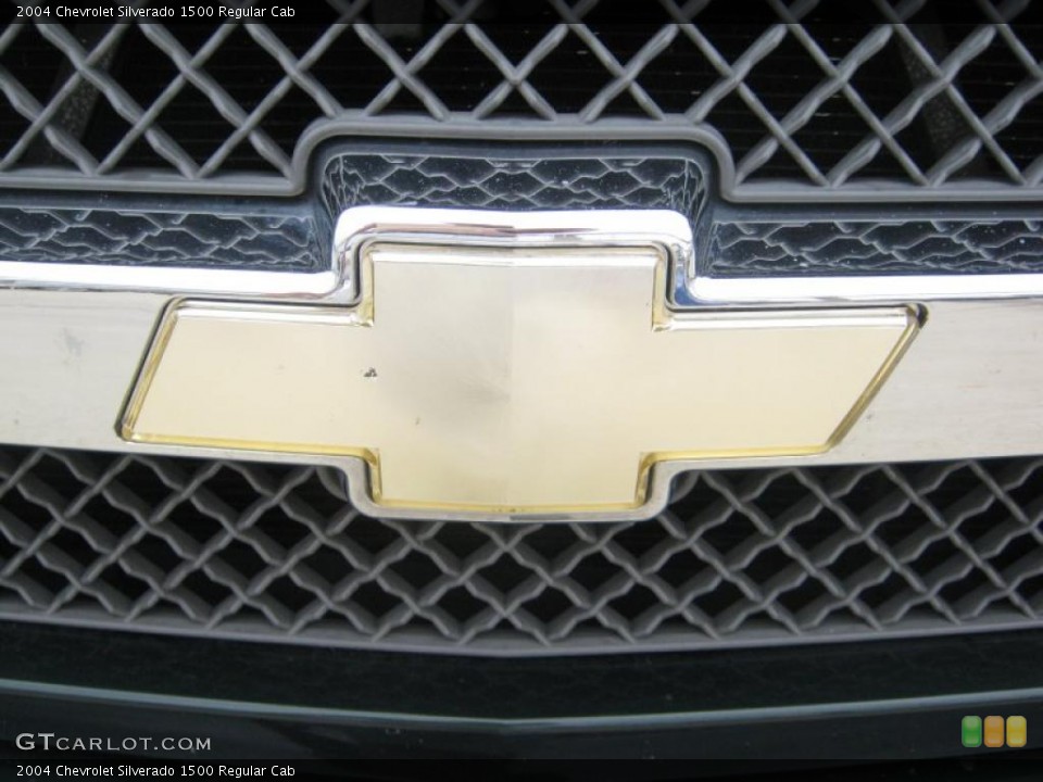 2004 Chevrolet Silverado 1500 Custom Badge and Logo Photo #39069012
