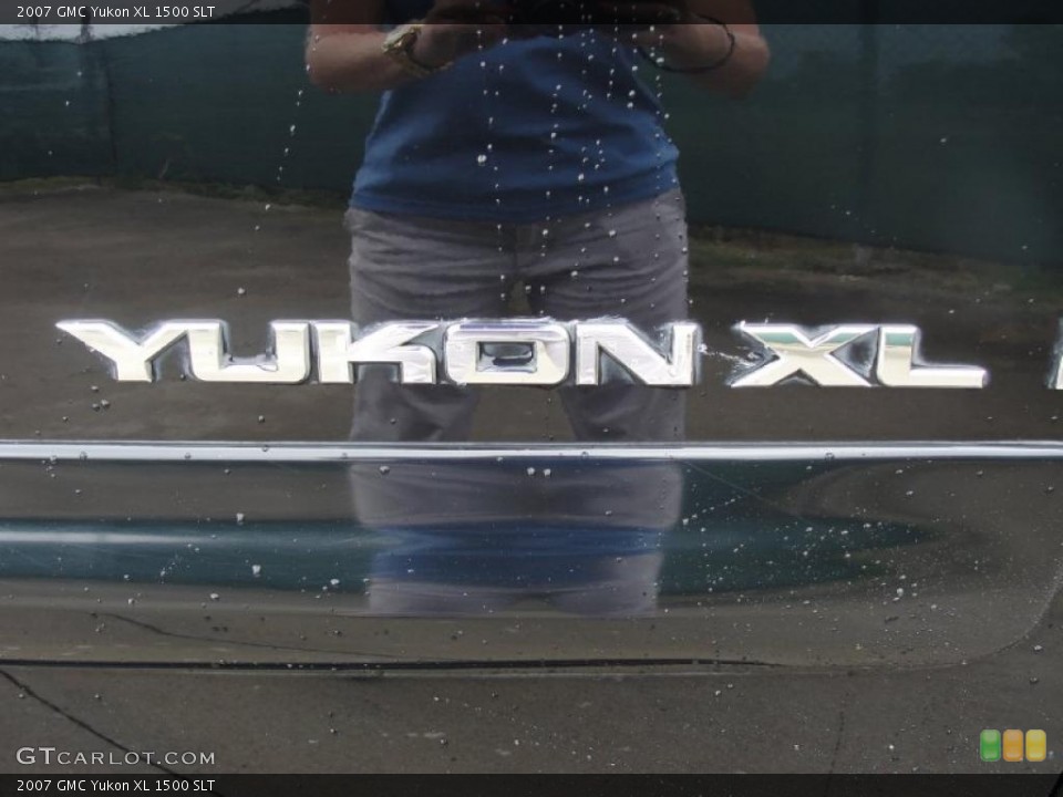 2007 GMC Yukon Custom Badge and Logo Photo #39109261