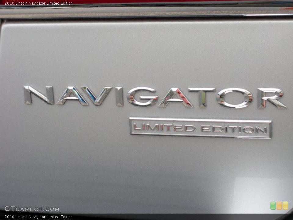 2010 Lincoln Navigator Badges and Logos