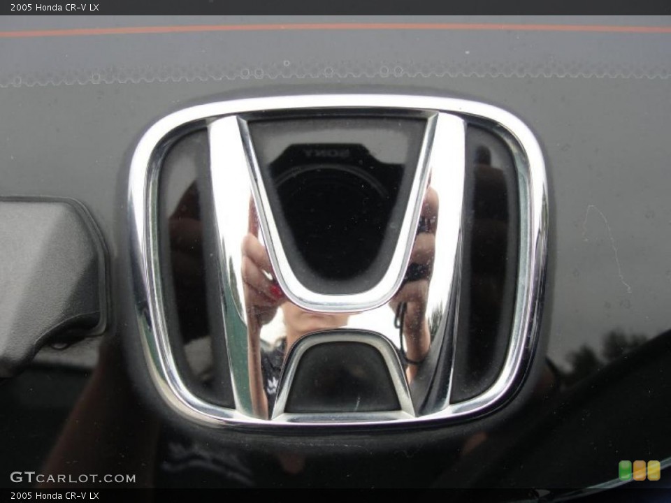 2005 Honda CR-V Custom Badge and Logo Photo #39230510