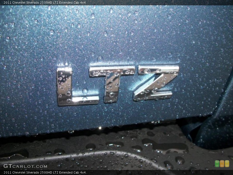 2011 Chevrolet Silverado 2500HD Custom Badge and Logo Photo #39296263