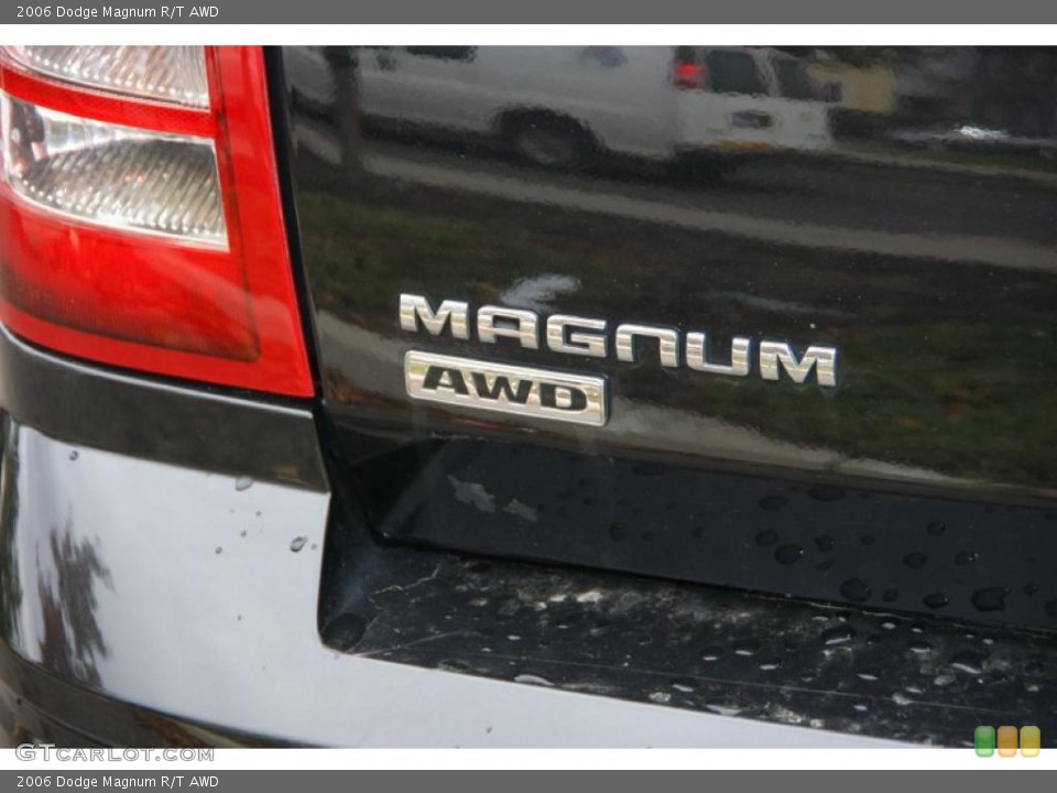 2006 Dodge Magnum Custom Badge and Logo Photo #39330248