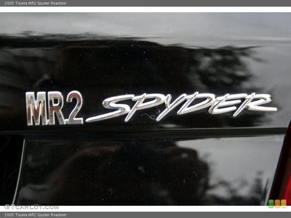 2005 Toyota MR2 Spyder Badges and Logos