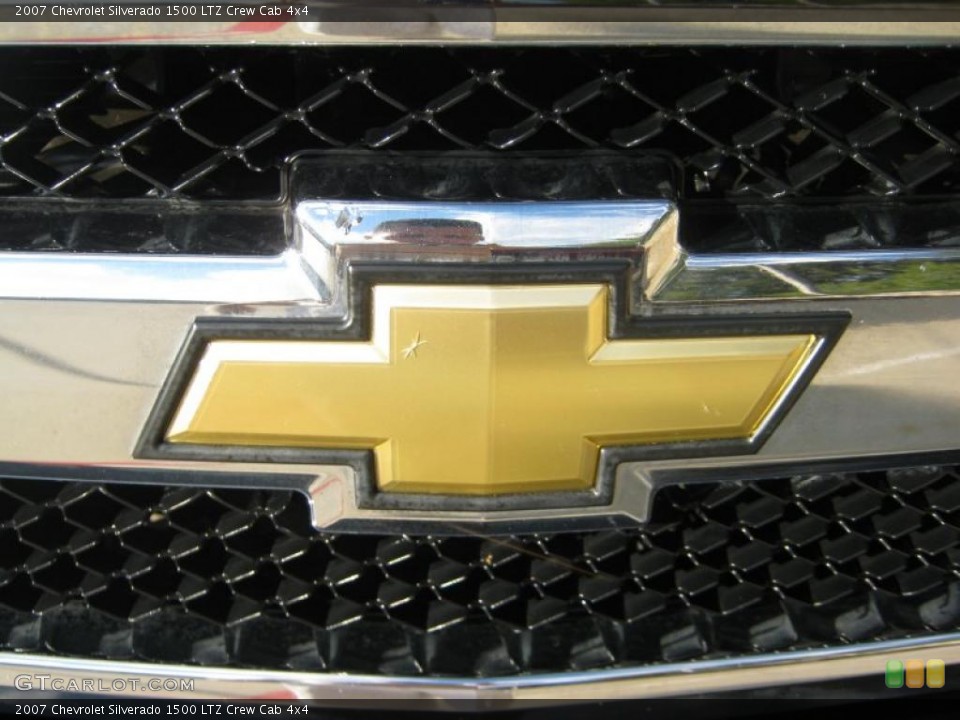 2007 Chevrolet Silverado 1500 Custom Badge and Logo Photo #39573704