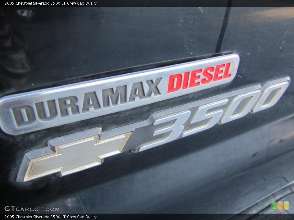 2005 Chevrolet Silverado 3500 Custom Badge and Logo Photo #39676031