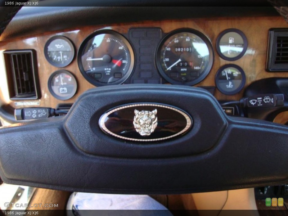 1986 Jaguar XJ Badges and Logos