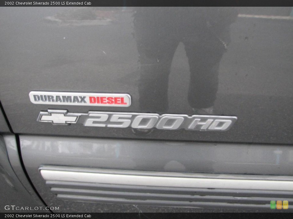 2002 Chevrolet Silverado 2500 Custom Badge and Logo Photo #39782882