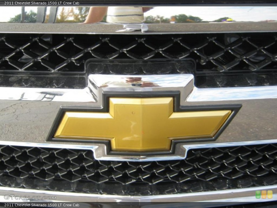 2011 Chevrolet Silverado 1500 Custom Badge and Logo Photo #39830895