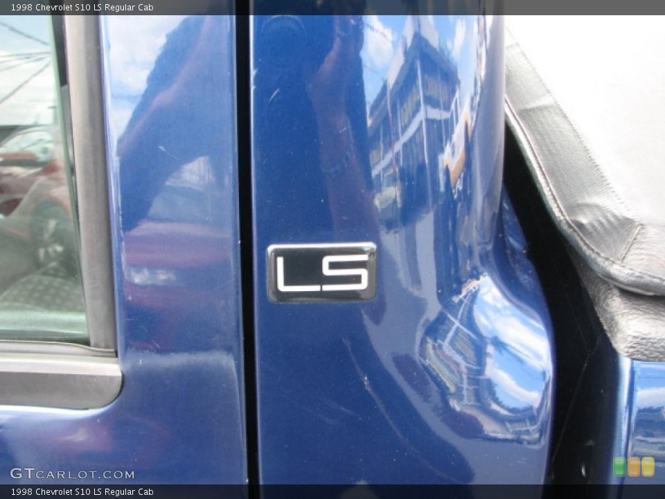 1998 Chevrolet S10 Custom Badge and Logo Photo #39877247