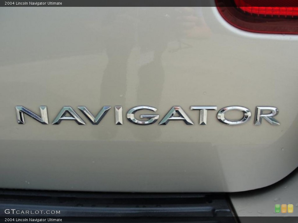 2004 Lincoln Navigator Badges and Logos