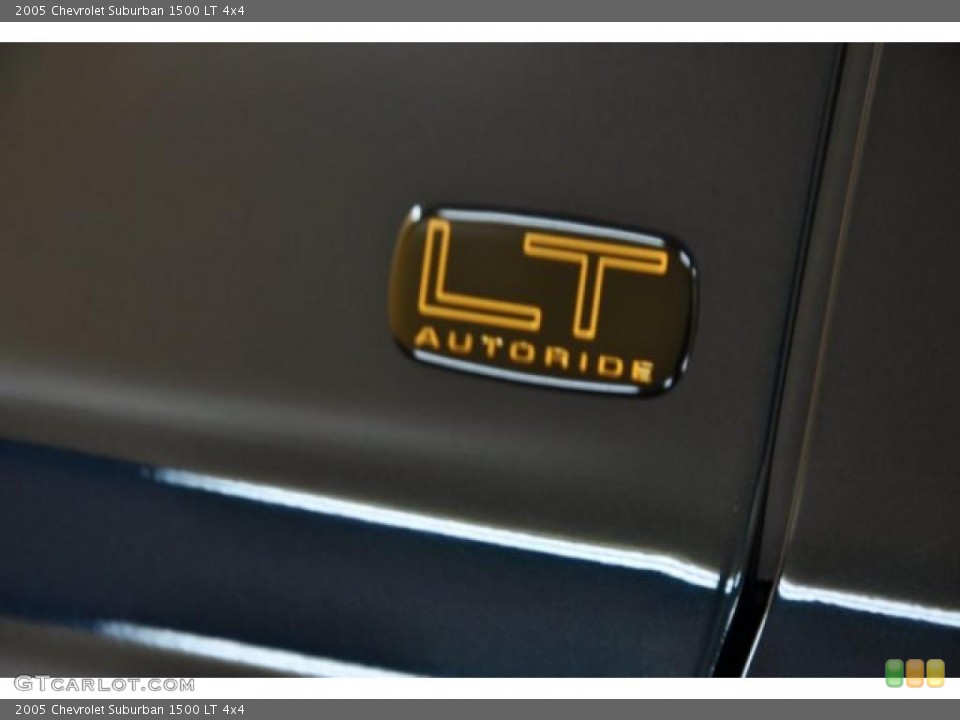 2005 Chevrolet Suburban Badges and Logos